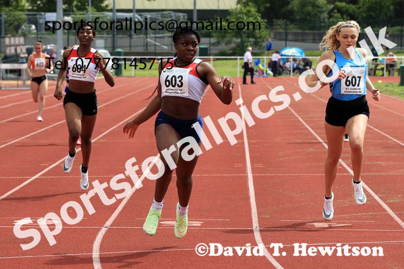Women and Girls 200 metres, 2022 North Eastern Track and Field Champs., Middlesbrough. David T. Hewitson/Sports for All Pics